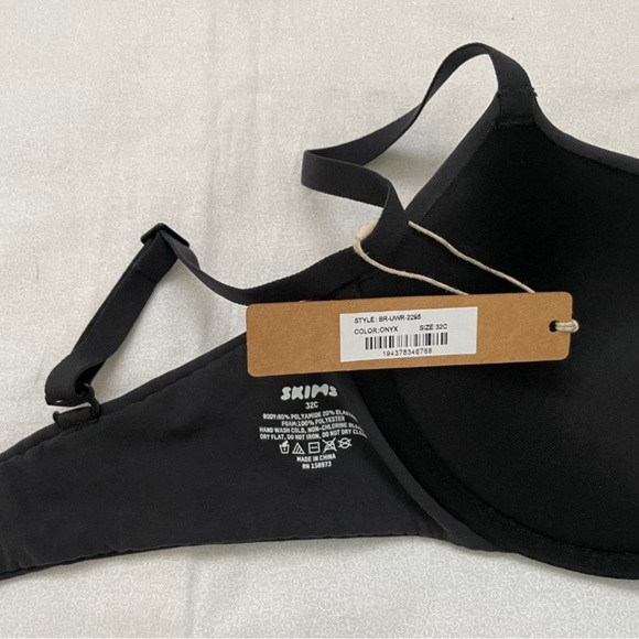 Skims - fits everybody push up bra, color: onyx, size: 32C, NWT - Picture 4 of 4